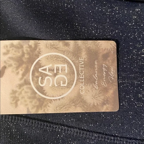 SAGE collective XS NWT workout set. - Picture 5 of 13